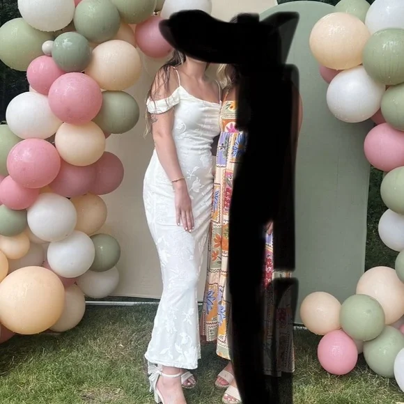 Hello Molly Bridal White Dress - Picture 4 of 5